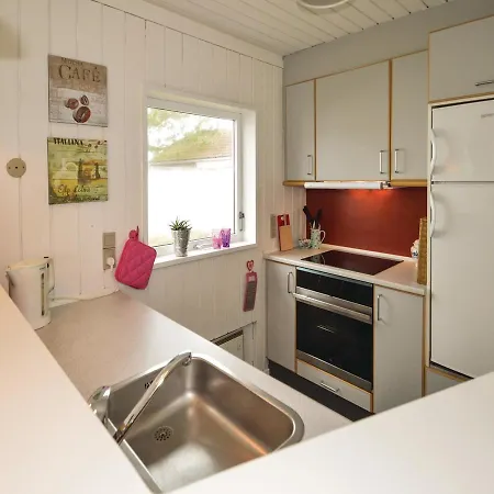 Two-bedroom Holiday In * Pandrup